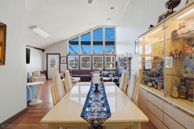 6 Oneida Ave, Hopatcong Boro, NJ 07843