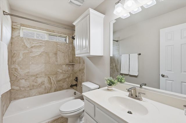 9841 White Bear Trail, Fort Worth, TX 76177