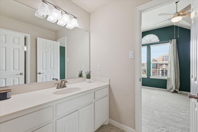 9841 White Bear Trail, Fort Worth, TX 76177