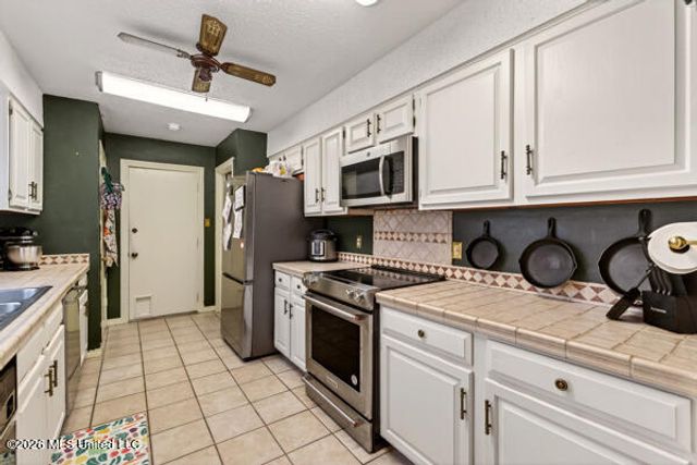 7928 Apaki Place, Diamondhead, MS 39525