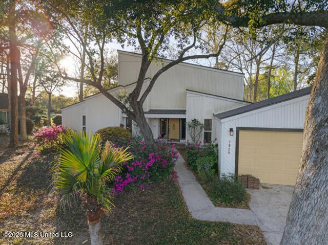 7928 Apaki Place, Diamondhead, MS 39525