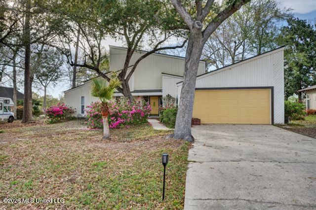 7928 Apaki Place, Diamondhead, MS 39525