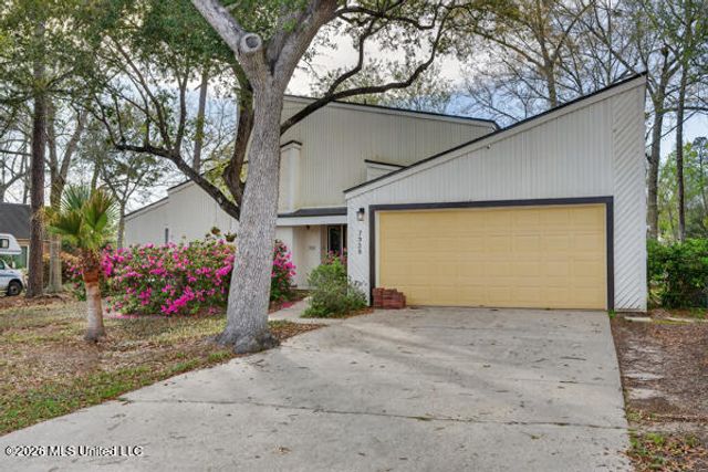 7928 Apaki Place, Diamondhead, MS 39525