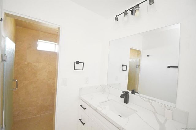 401 WASHINGTON STREET, Ramona, CA 92065