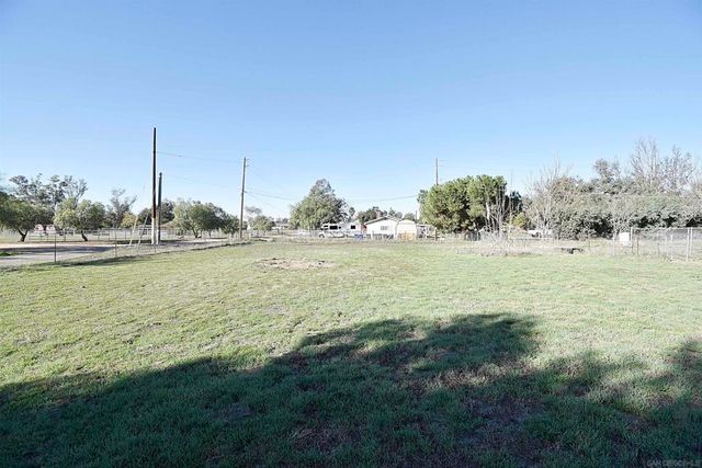 401 WASHINGTON STREET, Ramona, CA 92065