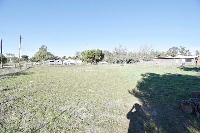 401 WASHINGTON STREET, Ramona, CA 92065