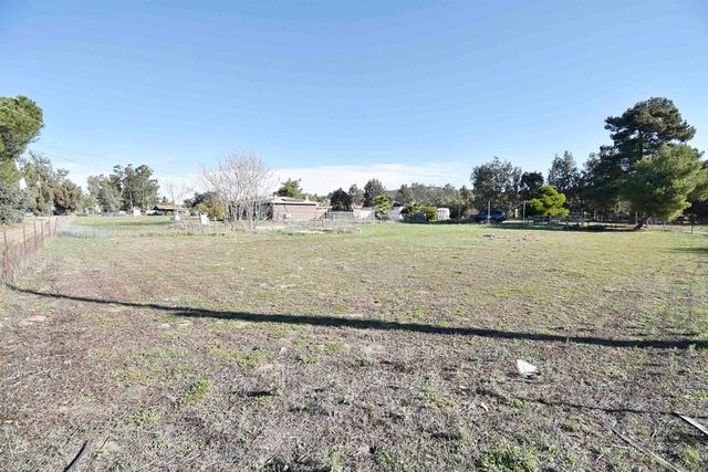 401 WASHINGTON STREET, Ramona, CA 92065