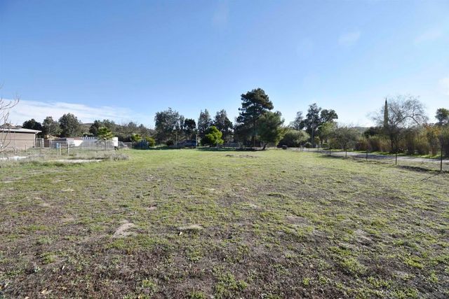 401 WASHINGTON STREET, Ramona, CA 92065