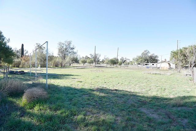 401 WASHINGTON STREET, Ramona, CA 92065