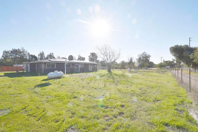 401 WASHINGTON STREET, Ramona, CA 92065