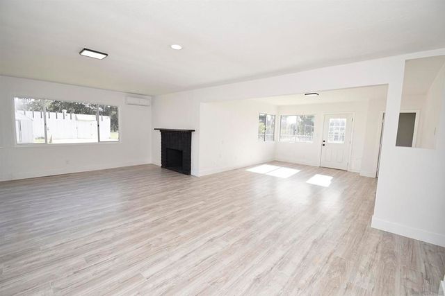 401 WASHINGTON STREET, Ramona, CA 92065