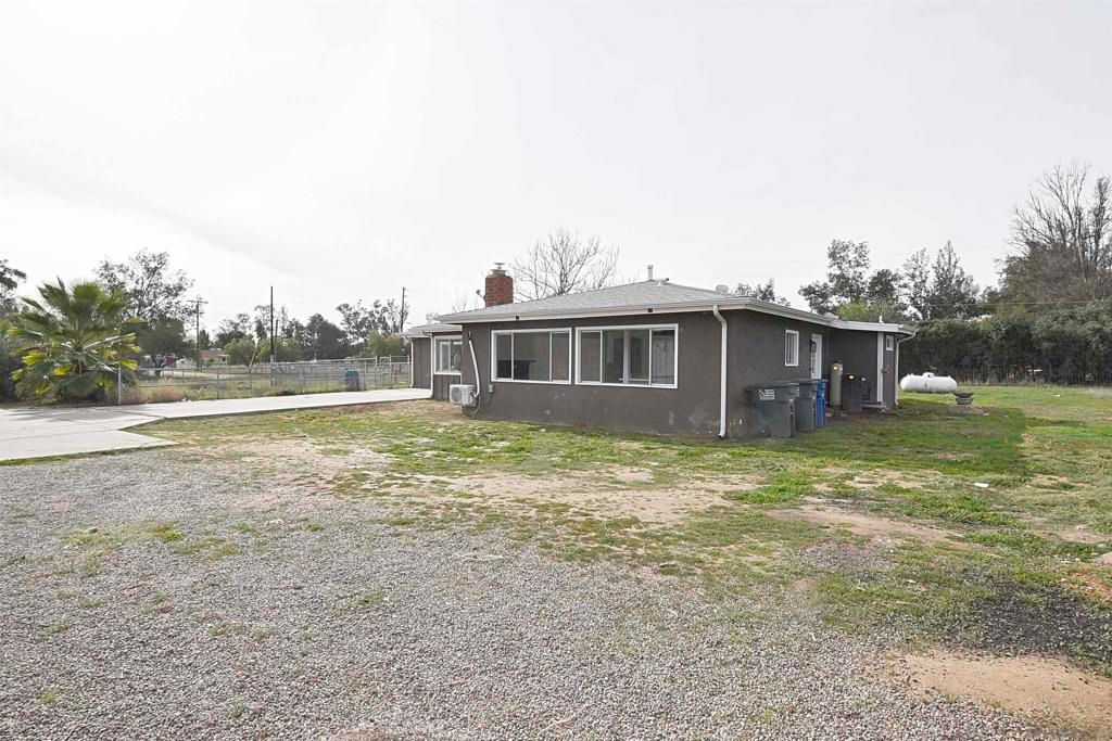 401 WASHINGTON STREET, Ramona, CA 92065