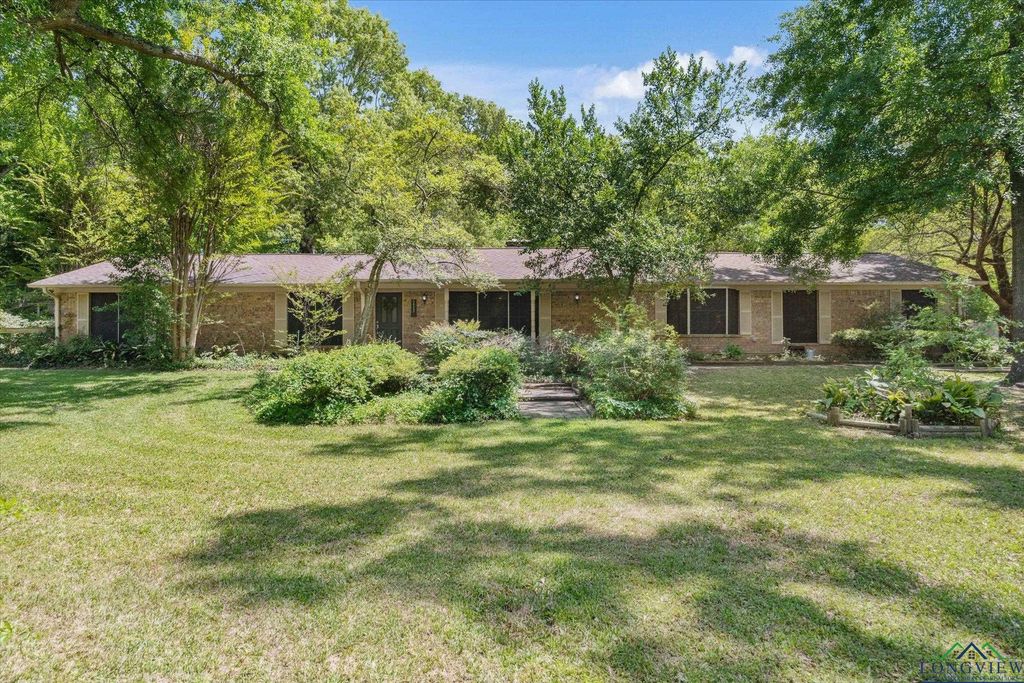 1492 Sleepy Hollow Lane, Canton, TX 75103