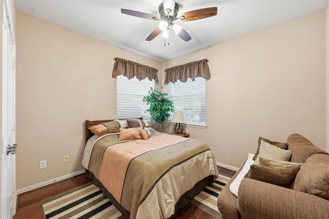 6796 Lakefront Drive, Grand Prairie, TX 75054