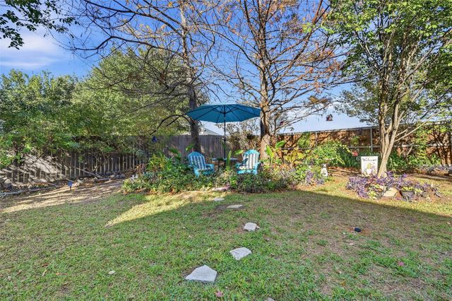 6796 Lakefront Drive, Grand Prairie, TX 75054