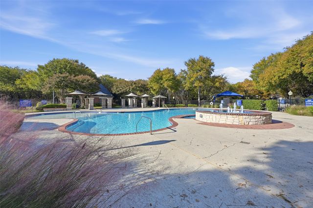 6796 Lakefront Drive, Grand Prairie, TX 75054