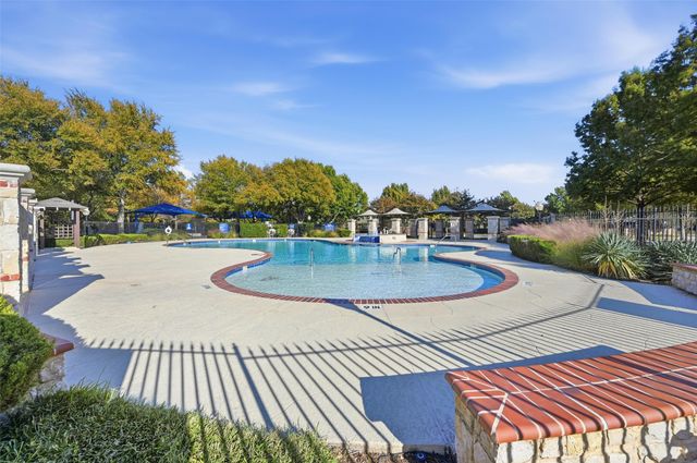 6796 Lakefront Drive, Grand Prairie, TX 75054