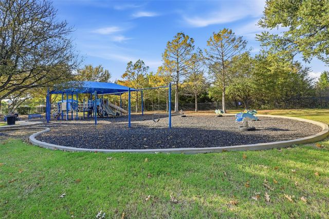 6796 Lakefront Drive, Grand Prairie, TX 75054