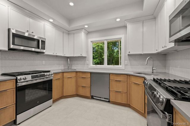 142 N Little Tor Road, New City, NY 10956