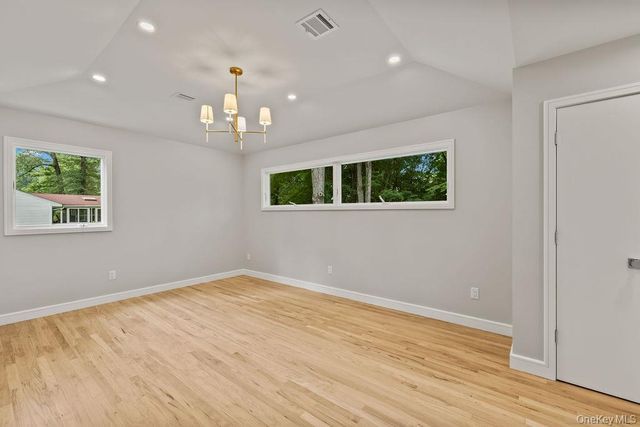 142 N Little Tor Road, New City, NY 10956