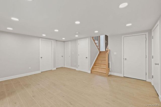 142 N Little Tor Road, New City, NY 10956