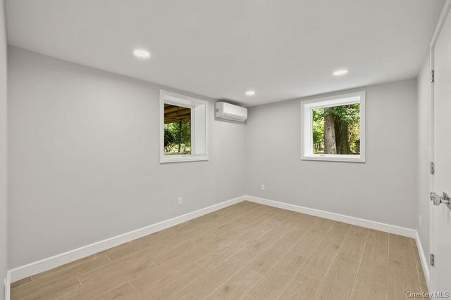 142 N Little Tor Road, New City, NY 10956
