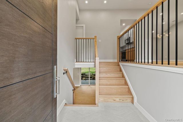 142 N Little Tor Road, New City, NY 10956