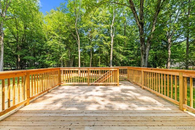 142 N Little Tor Road, New City, NY 10956