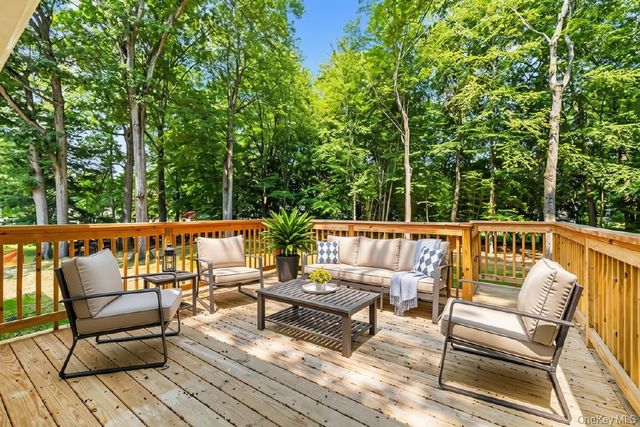 142 N Little Tor Road, New City, NY 10956