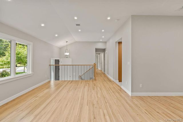 142 N Little Tor Road, New City, NY 10956