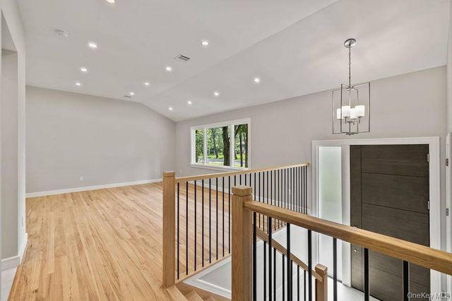 142 N Little Tor Road, New City, NY 10956