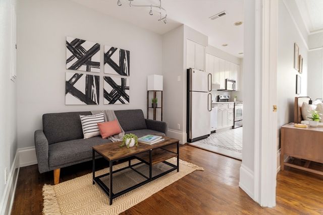 530 Massachusetts Ave 2, Boston, MA 02118