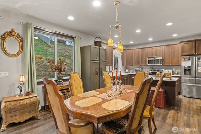 3113 NW Delcon Court, East Wenatchee, WA 98802