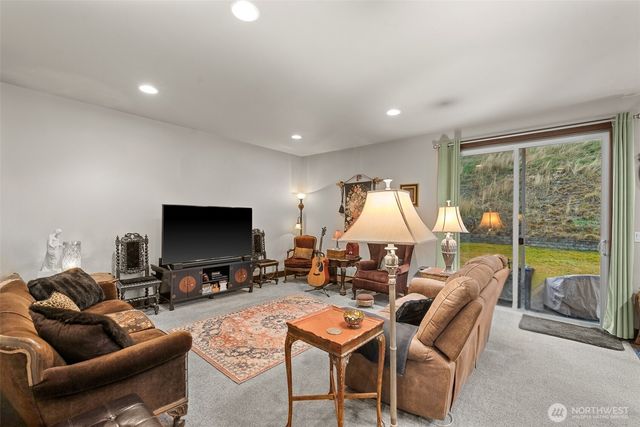 3113 NW Delcon Court, East Wenatchee, WA 98802