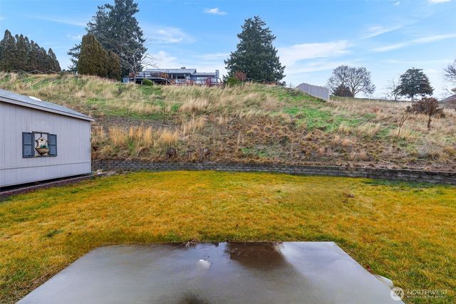 3113 NW Delcon Court, East Wenatchee, WA 98802