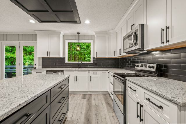 1005 Primrose Dr, Greenbrier, TN 37073