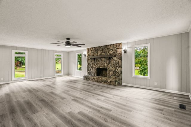 1005 Primrose Dr, Greenbrier, TN 37073