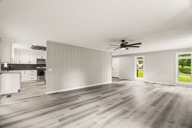 1005 Primrose Dr, Greenbrier, TN 37073