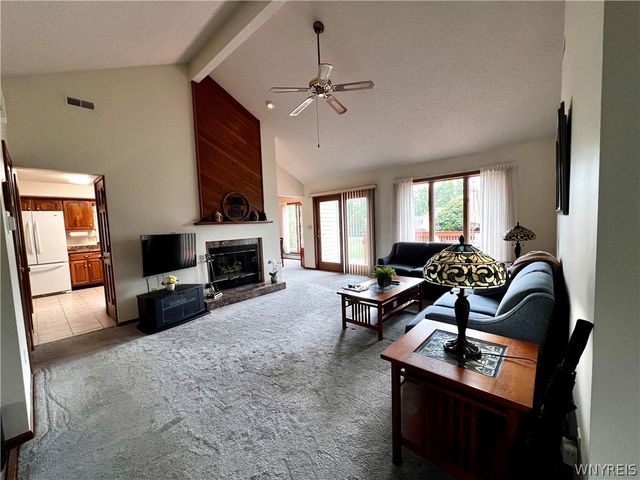 6621 North Canal Road, Lockport Town, NY 14094