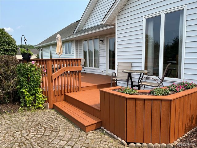 6621 North Canal Road, Lockport Town, NY 14094