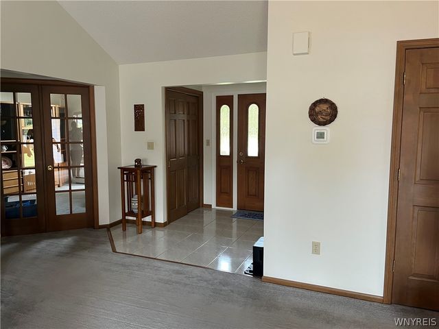 6621 North Canal Road, Lockport Town, NY 14094