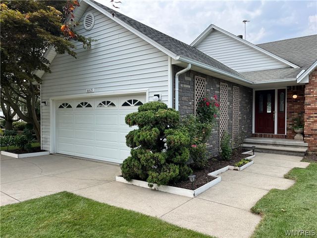6621 North Canal Road, Lockport Town, NY 14094