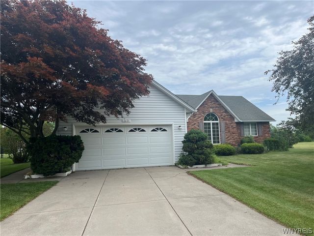 6621 North Canal Road, Lockport Town, NY 14094