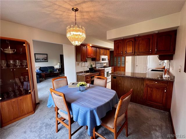 6621 North Canal Road, Lockport Town, NY 14094