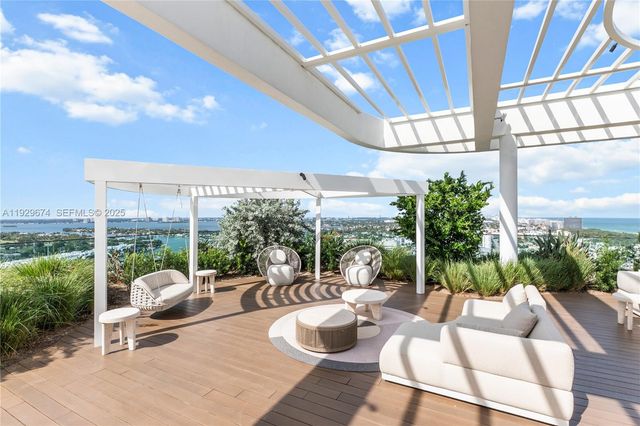 580 72nd St 711, Miami Beach, FL 33141