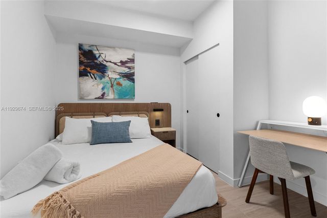 580 72nd St 711, Miami Beach, FL 33141