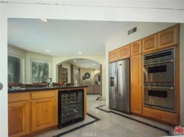 5717 MELVIN Avenue, Tarzana, CA 91356