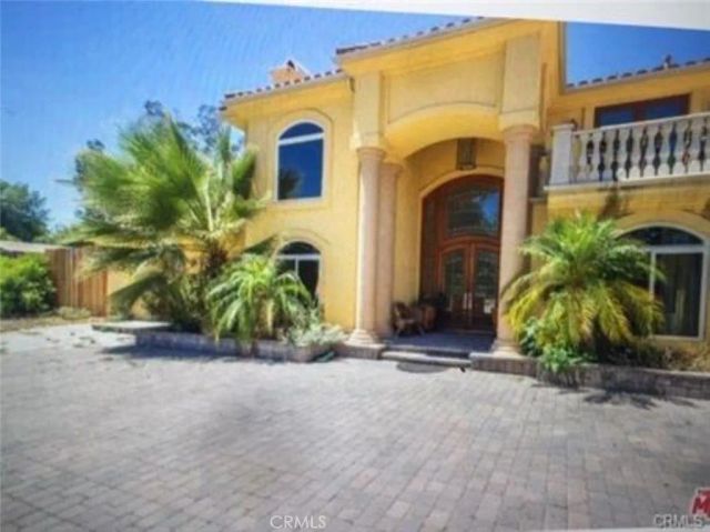5717 MELVIN Avenue, Tarzana, CA 91356