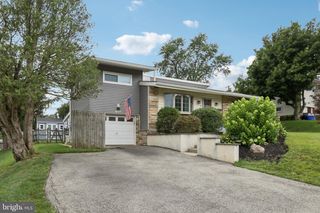 607 LAUNFALL RD, Plymouth Meeting, PA 19462
