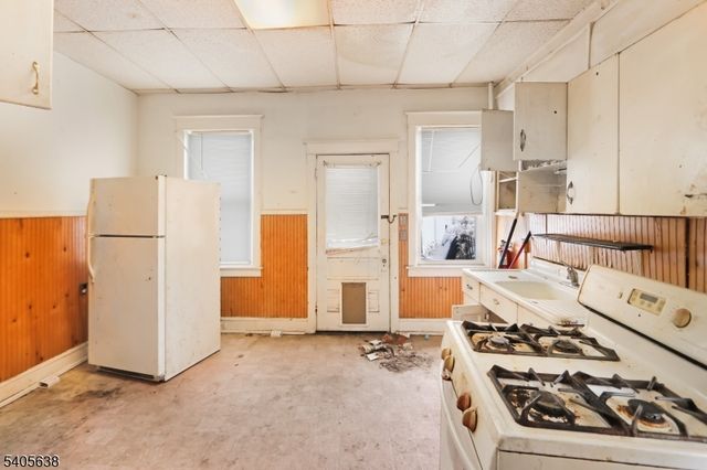 530 S Main St, Phillipsburg Town, NJ 08865